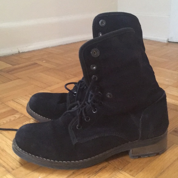 Black suede boots - Picture 2 of 9